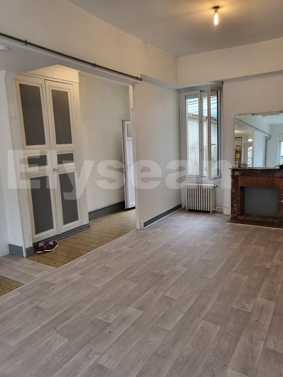 Maison de ville 3 Pièce(s) SAINT-JEAN-DE-BRAYE